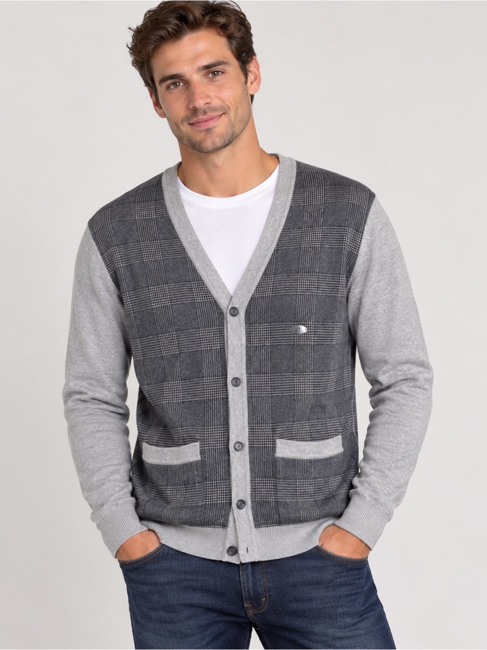 Van Heusen Men’s Gray Plaid Button-Up Cardigan Sweater Medium NWT
